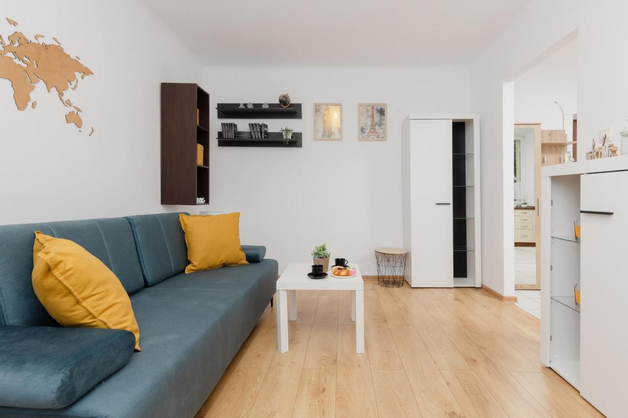 Warsaw Airport Studio Astronautow With Balcony By Renters Apartment ภายนอก รูปภาพ