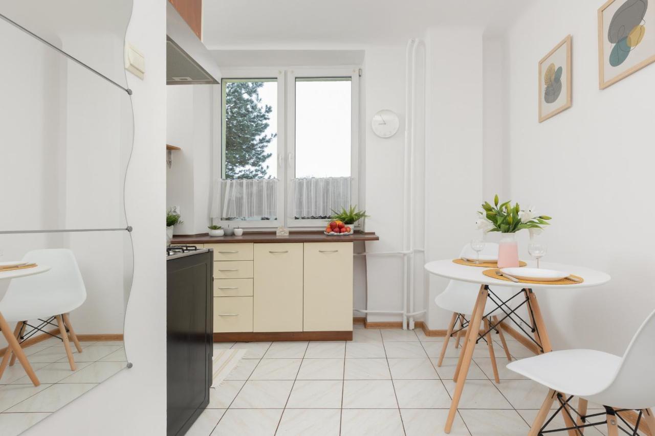 Warsaw Airport Studio Astronautow With Balcony By Renters Apartment ภายนอก รูปภาพ